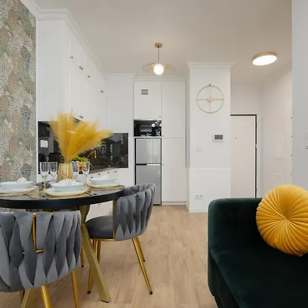 Elegant Near Rondo Onz By Renters Prestige Apartamento Varsovia