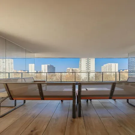 Elegant Near Rondo Onz By Renters Prestige *