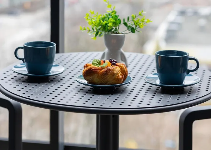 Elegant Near Rondo Onz By Renters Prestige Apartment *