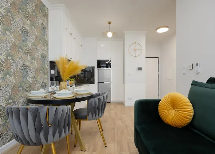 Elegant Near Rondo Onz By Renters Prestige Apartment Warsaw