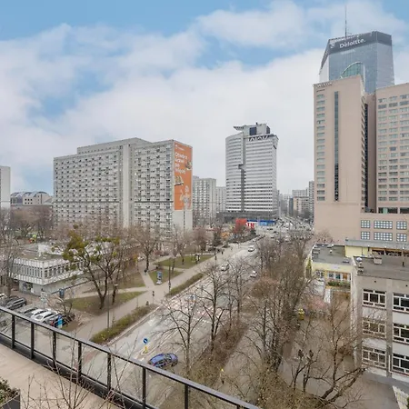 Elegant Near Rondo Onz By Renters Prestige * وارسو
